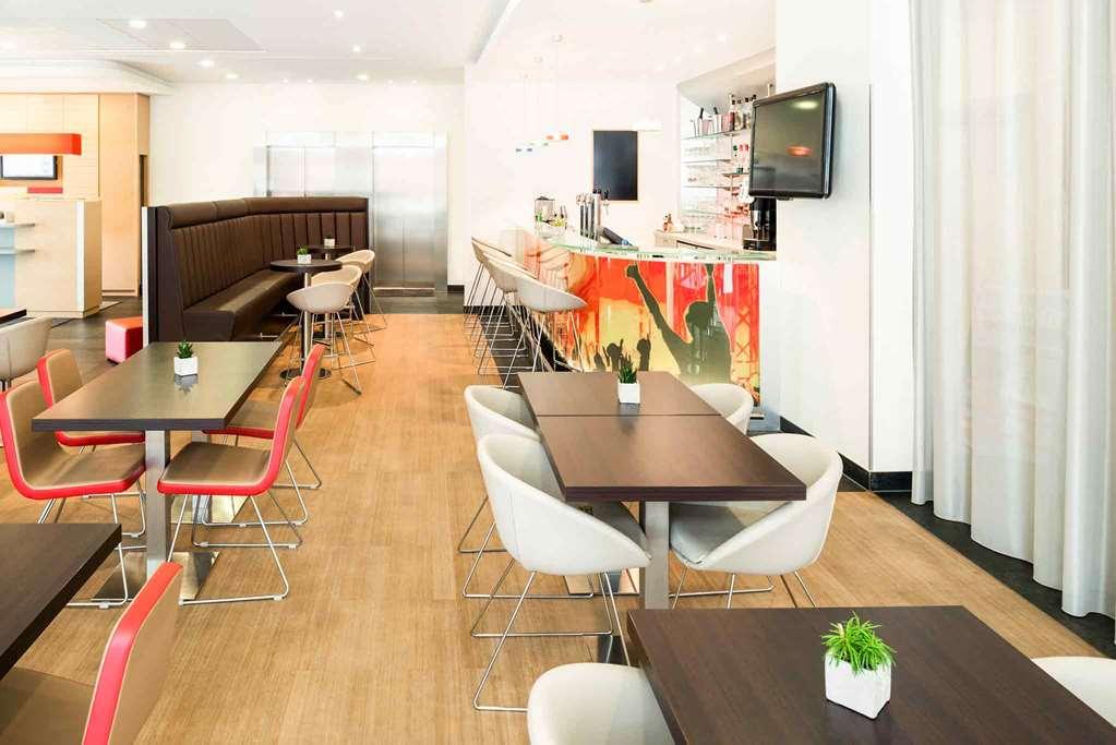 Ibis Esch Belval Hotell Restaurang bild