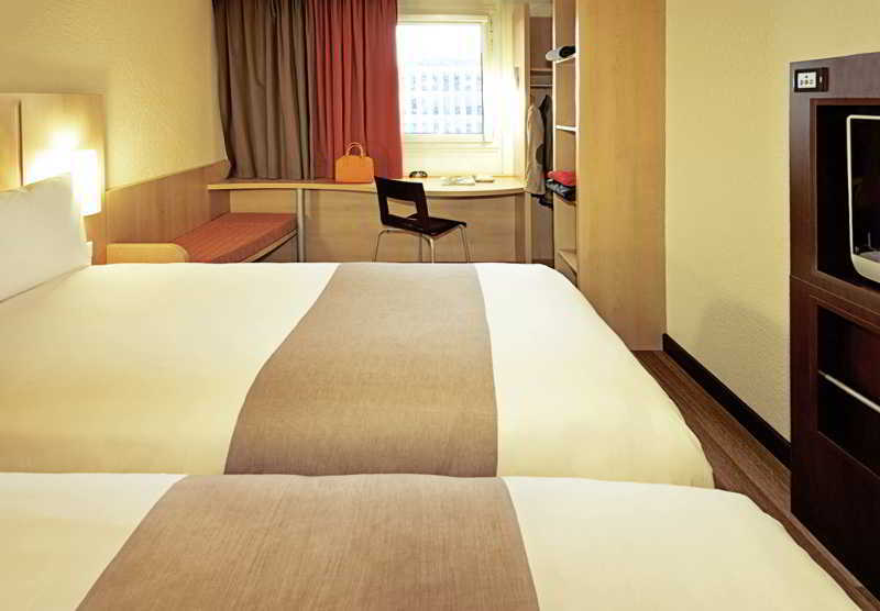 Ibis Esch Belval Hotell Exteriör bild