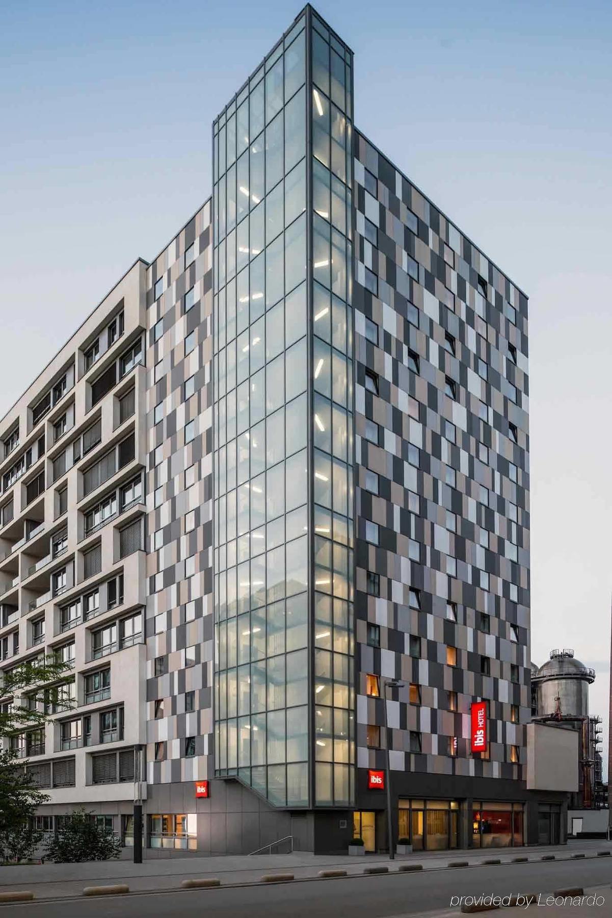 Ibis Esch Belval Hotell Exteriör bild
