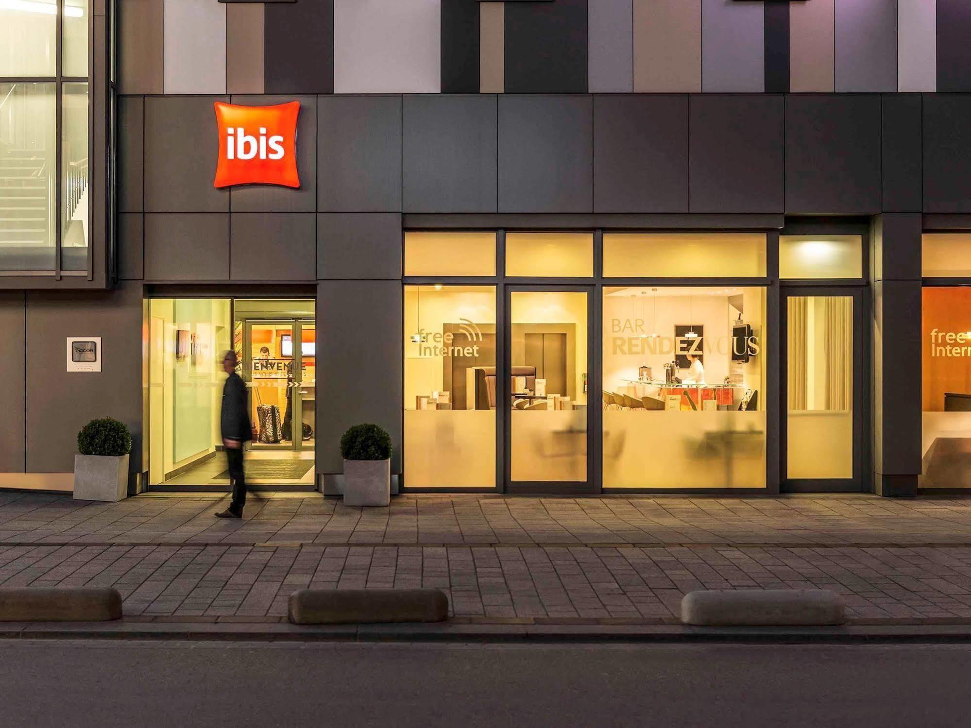 Ibis Esch Belval Hotell Exteriör bild